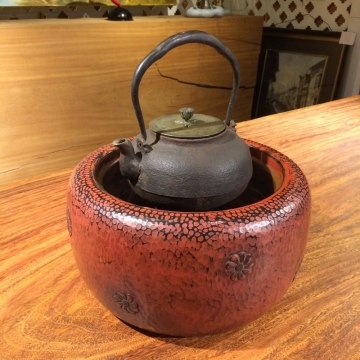 底座