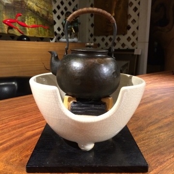 底座