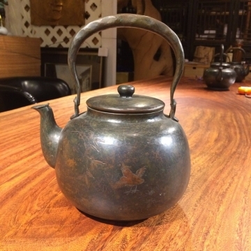 銅壼