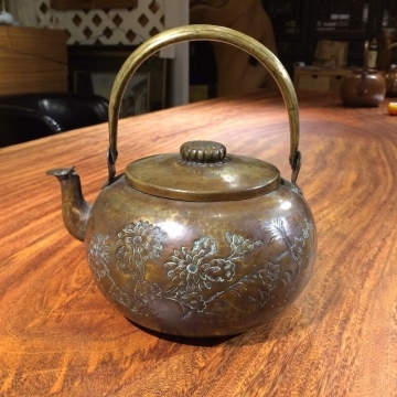 銅壼